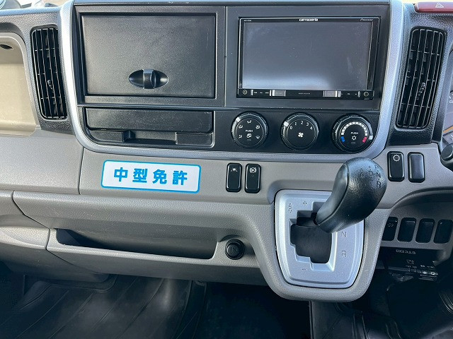 三菱ふそう キャンター 小型 バン TPG-FEA50(105897) 28枚目