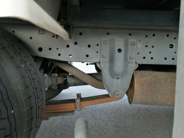いすゞ エルフ 小型 冷蔵冷凍バン KR-NKR81EAV(5668) 24枚目