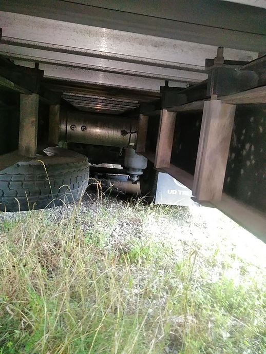 UDトラックス（日産） ビッグサム 大型 ウィング KL-CD48ZWA(3355) 8枚目