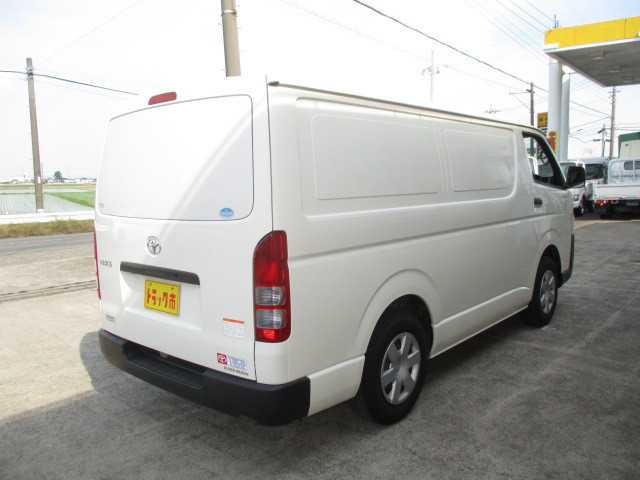 Toyota hiace Small Freezer box_body CBF-TRH200V(92118) 2枚目