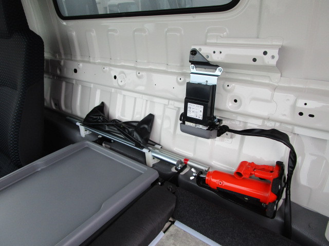 日野 デュトロ 小型 ウィング 2WG-XZU713N(113698) 25枚目