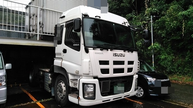 いすゞ ギガ 大型 トラクタ LKG-EXD52AD(3736) 1枚目