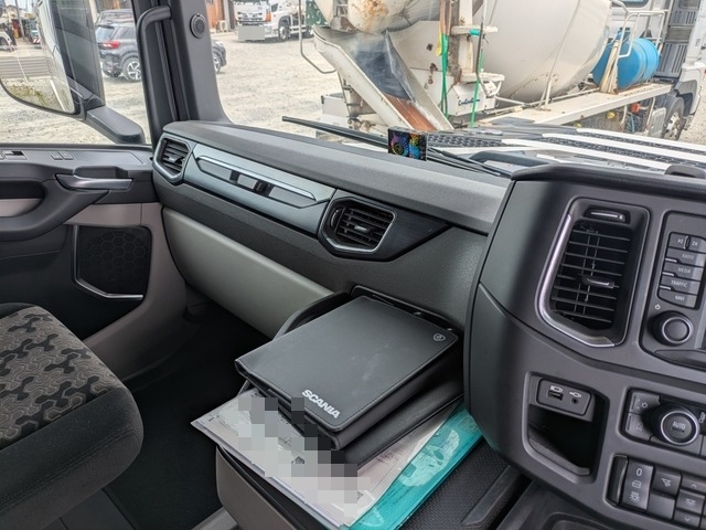 スカニア R 大型 トラクタ 2PG-A4X2ACGL(107941) 73枚目