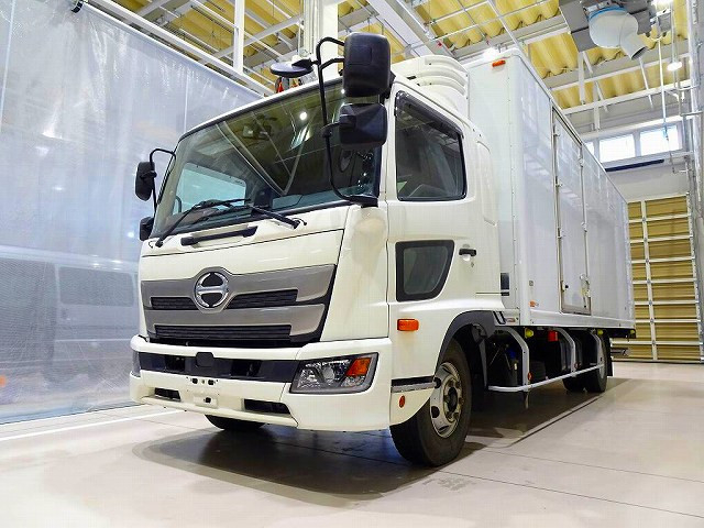日野 レンジャー 中型 冷蔵冷凍バン 2KG-FD2ABG(84331) 1枚目
