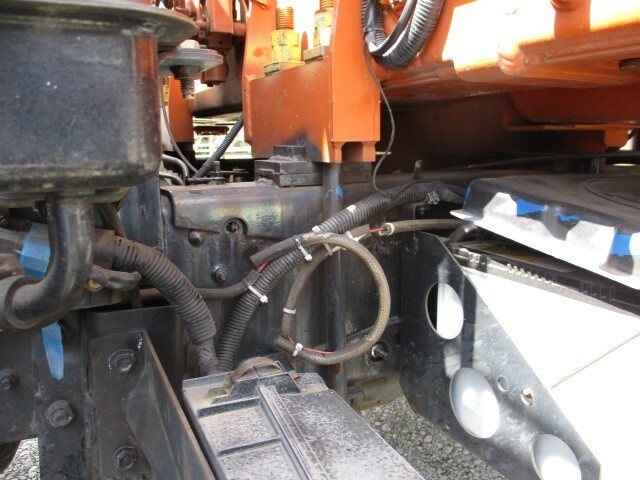 UDトラックス（日産） コンドル 中型 平ボディ（クレーン付） BDG-MK37D(9295) 22枚目