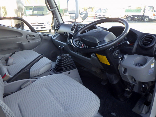 トヨタ トヨエース 小型 バン TKG-XZC605V(97885) 17枚目