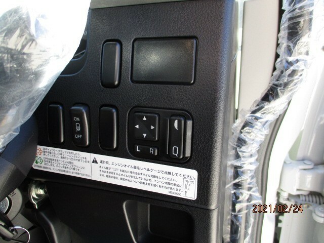 三菱ふそう ファイター 中型 平ボディ（クレーン付） 2KG-FK62F(8852) 49枚目