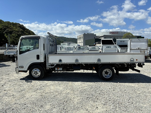 いすゞ エルフ 小型 平ボディ 2RG-NNR88AN(108699) 4枚目