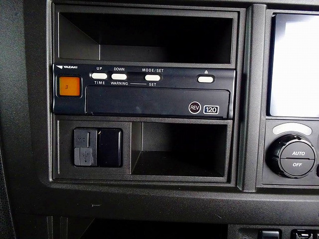 いすゞ エルフ 大型 ウィング 2PG-CYJ77D(111911) 10枚目