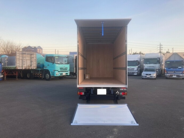 三菱ふそう キャンター 小型 バン 2RG-FEA20(8457) 3枚目