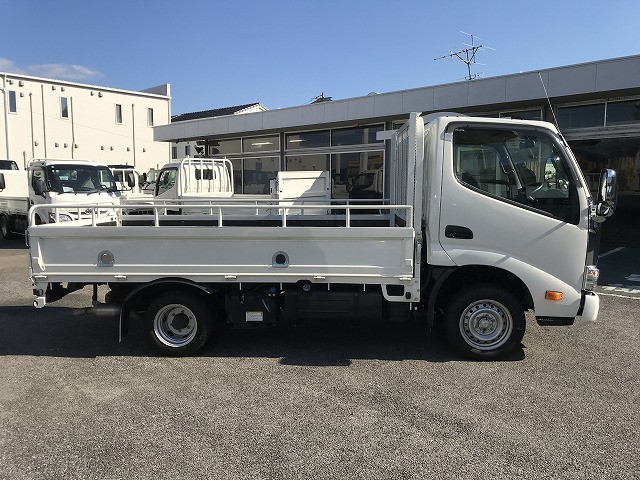 トヨタ ダイナ 小型 平ボディ 2DG-GDY231(113085) 8枚目