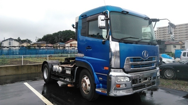 UDトラックス（日産） クオン 大型 トラクタ ADG-GK4XAD(3354) 1枚目