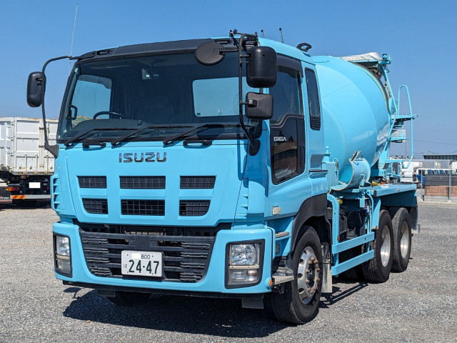 いすゞ ギガ 大型 ミキサー車 QKG-CXZ77AT(111490) 1枚目