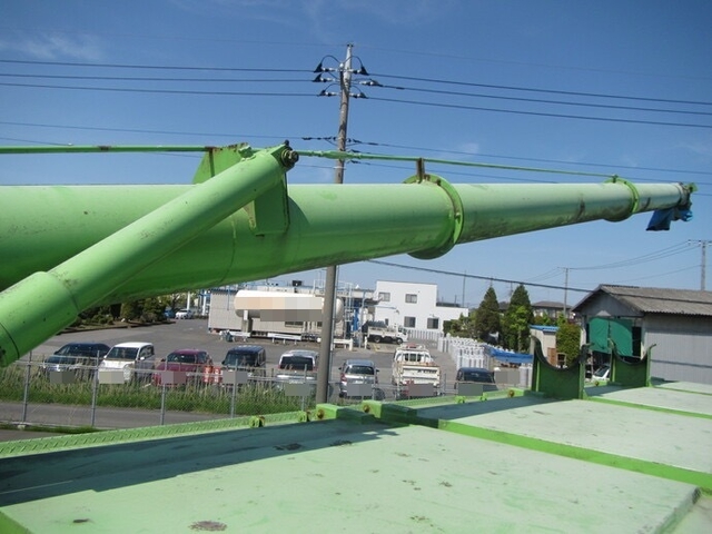 UDトラックス（日産） クオン 大型 粉粒体運搬車 ADG-CW4YL(9668) 17枚目