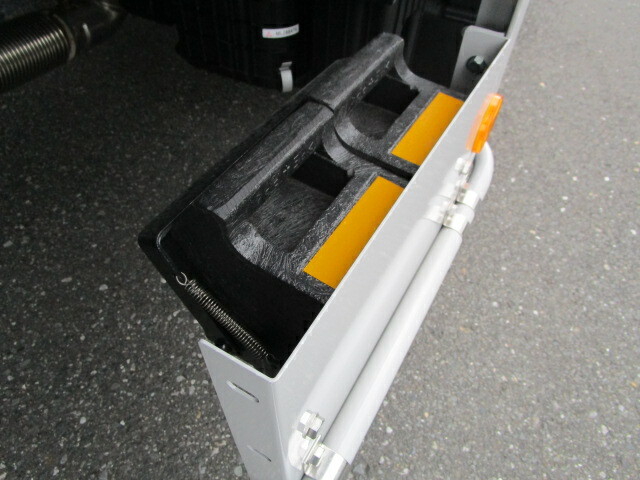 三菱ふそう キャンター 小型 バン 2PG-FEB50(9534) 44枚目