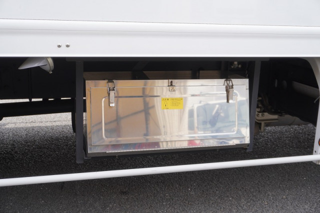 日野 レンジャー 中型 冷蔵冷凍バン 2KG-FD2ABG(107432) 38枚目