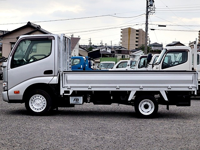 トヨタ ダイナ 小型 平ボディ 2DG-GDY231(105578) 9枚目