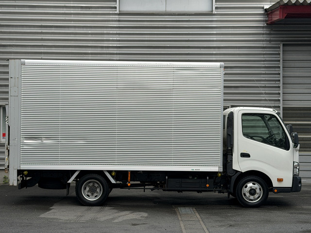 トヨタ ダイナ 小型 バン TPG-XZU712(110889) 3枚目