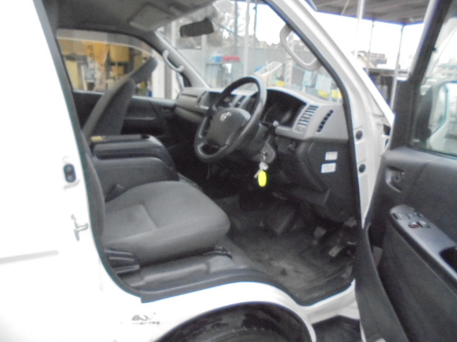トヨタ ハイエース その他 バス CBA-TRH214W(9703) 24枚目