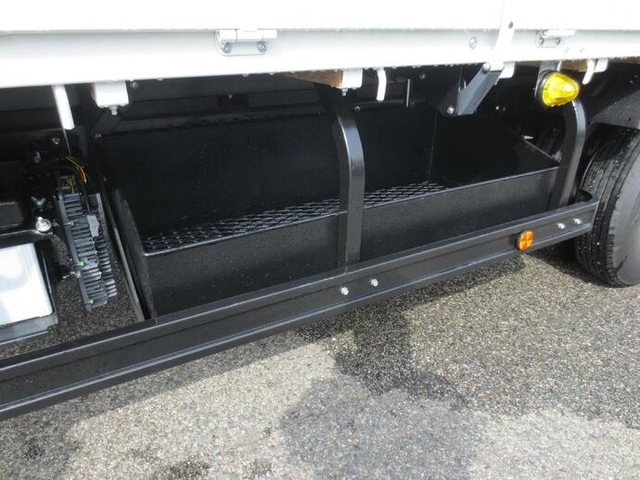 三菱ふそう キャンター 小型 平ボディ（クレーン付） 2PG-580978(9114) 18枚目