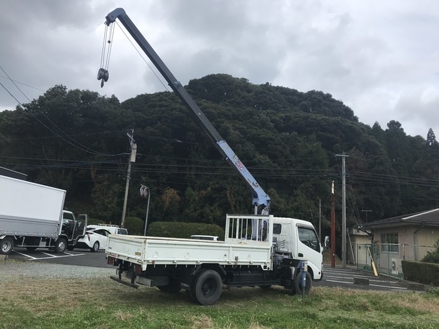 日野 デュトロ 小型 平ボディ（クレーン付） PB-XZU341M(4975) 16枚目