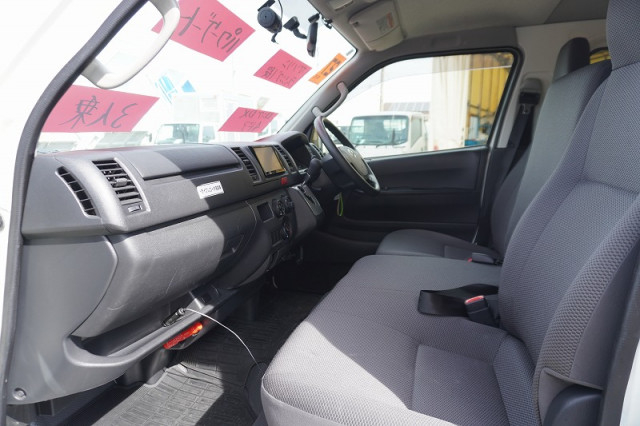 トヨタ ハイエース 小型 Translation missing: ja.item.body_keijou_enum.body_keijou_light_van CBF-TRH200V(94845) 38枚目
