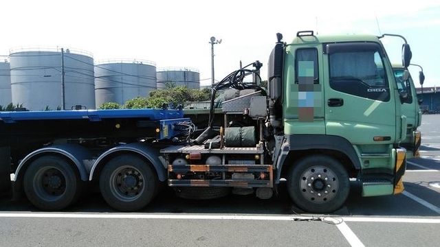 いすゞ ギガ 大型 トラクタ PKG-EXY52J8(3112) 2枚目