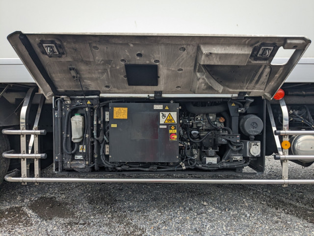 日野 プロフィア 大型 冷蔵冷凍バン 2DG-FR1AHG(112599) 37枚目