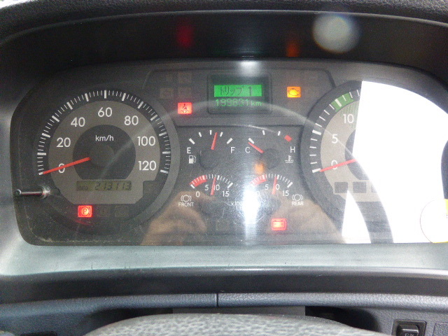 日野 プロフィア 大型 トラクタ BDG-SH1AHXG(3090) 22枚目