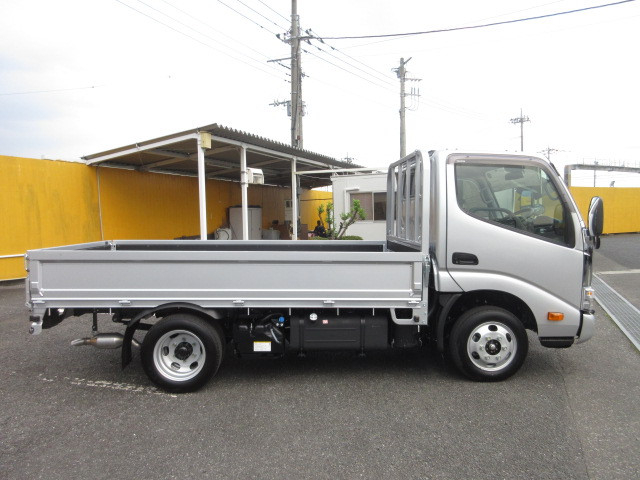 トヨタ ダイナ 小型 平ボディ 2WG-GDY282(108662) 6枚目