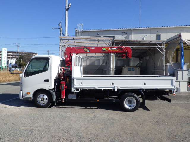 トヨタ トヨエース 小型 平ボディ（クレーン付） TKG-XZU710(98847) 3枚目
