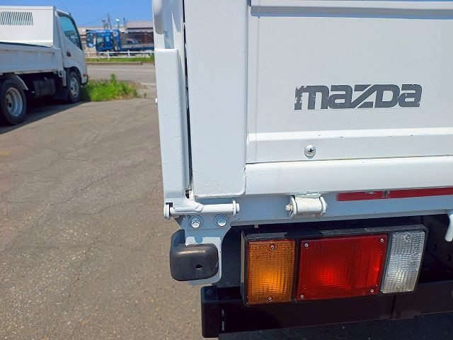 マツダ タイタン 小型 平ボディ 2RG-LMS88AR(85776) 12枚目