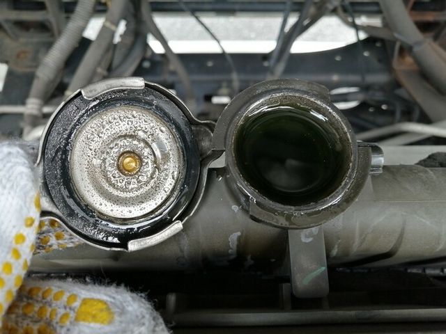 UDトラックス（日産） コンドル 中型 冷蔵冷凍バン PB-MK36A(5519) 71枚目
