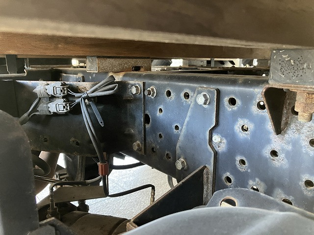 いすゞ エルフ 小型 平ボディ TRG-NJS85A(112893) 33枚目