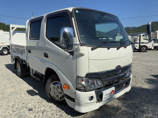 トヨタ ダイナ 小型 Wキャブ 2RG-XZU605(110239) 3枚目