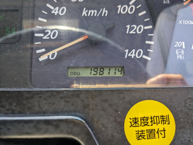 いすゞ ギガ 大型 ミキサー車 QKG-CXZ77AT(111490) 28枚目