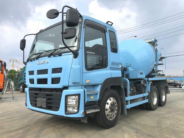 いすゞ ギガ 大型 ミキサー車 QKG-CXZ77AT(11933) 1枚目