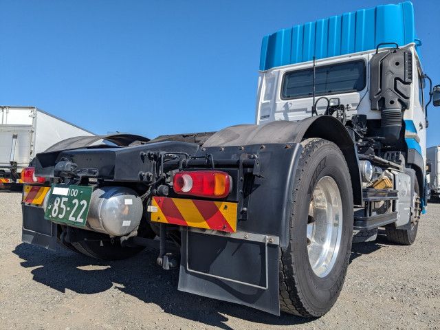 UDトラックス（日産） クオン 大型 トラクタ 2PG-GK5AAD(113518) 6枚目