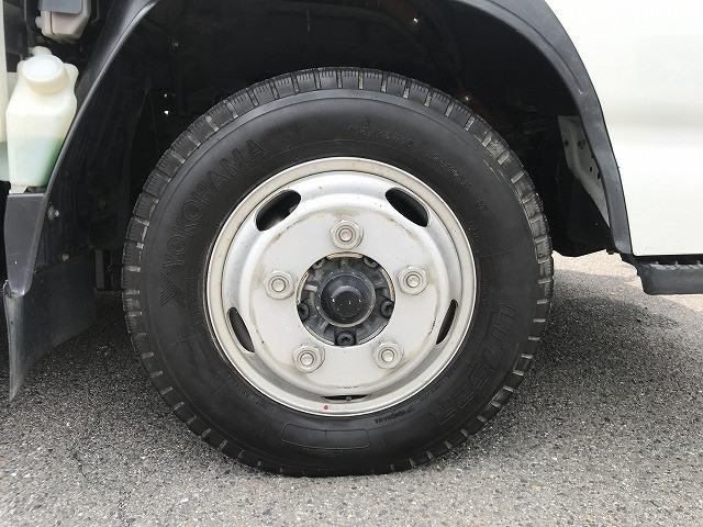 いすゞ エルフ 小型 平ボディ 2RG-NJR88A(109356) 40枚目