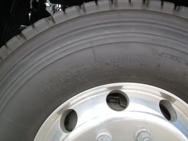 いすゞ ギガ 大型 トラクタ 2RG-EK5DAD(106886) 27枚目