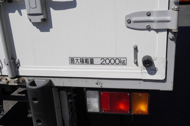 いすゞ エルフ 小型 バン 2RG-NLR88AN(112603) 28枚目
