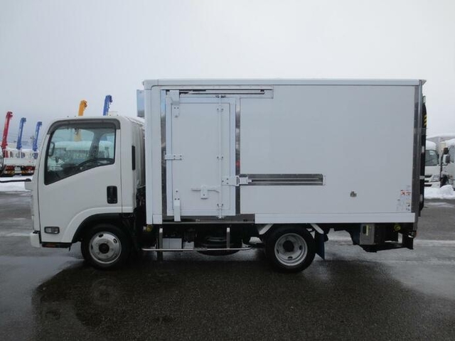 いすゞ エルフ 小型 冷蔵冷凍バン 2RG-NMR88AN(8586) 9枚目