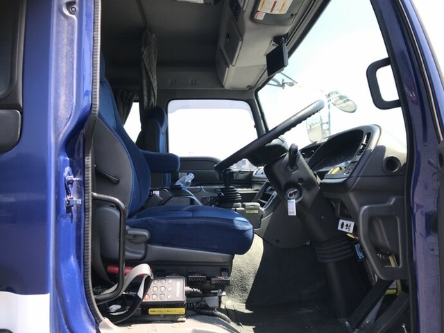 いすゞ ギガ 大型 トラクタ QKG-EXD52AE(7410) 10枚目
