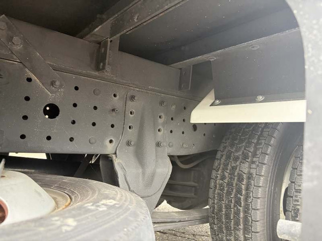 三菱ふそう キャンター 小型 冷蔵冷凍バン TPG-FBA20(110738) 24枚目