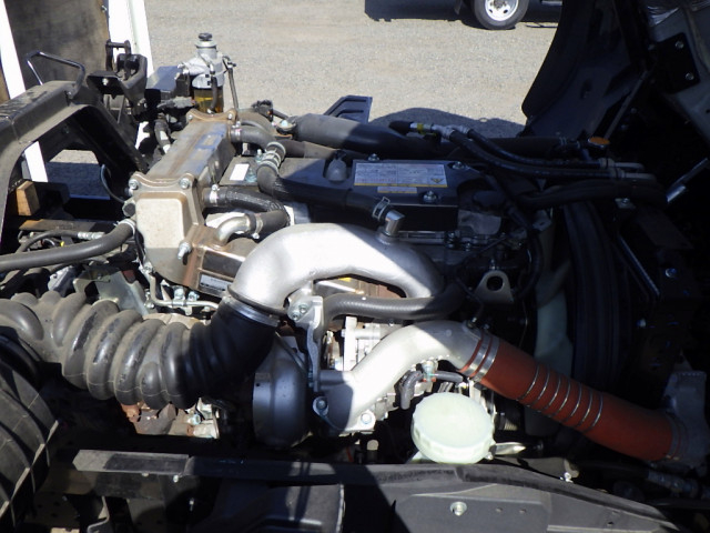 UDトラックス（日産） コンドル 中型 平ボディ 2RG-BRR90S4(110050) 24枚目