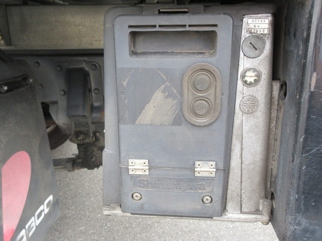 三菱ふそう キャンター 小型 バン KK-FE70CB(6686) 7枚目