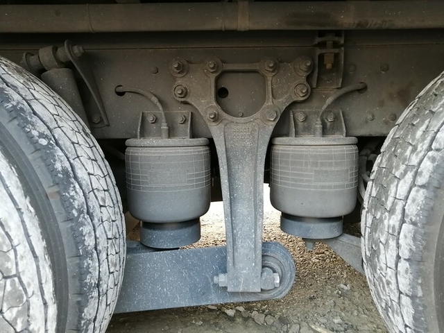 UDトラックス（日産） クオン 大型 ウィング ADG-CG4ZA(5393) 22枚目