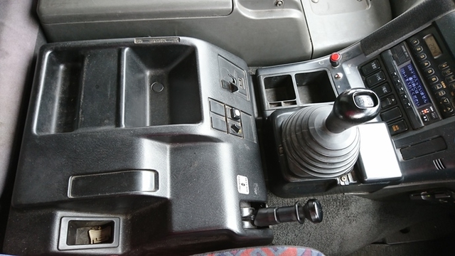 いすゞ ギガ 大型 ウィング KL-CYJ51W4Z(2213) 42枚目
