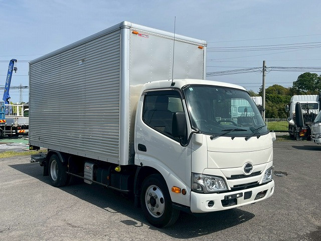 日野 デュトロ 小型 バン 2RG-XZU650M(105852) 4枚目