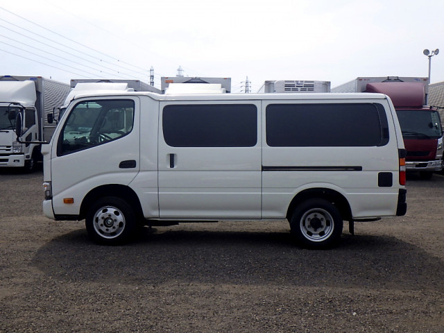 トヨタ トヨエース 小型 バン LDF-KDY241V(64185) 3枚目